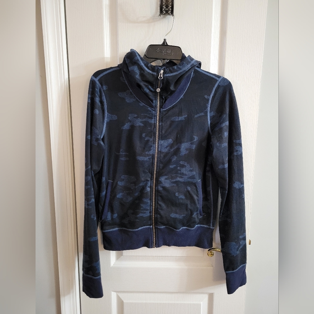 Lululemon Namaskar Full Zip Hoodie Lotus Camo Blue Inkwell Size 6